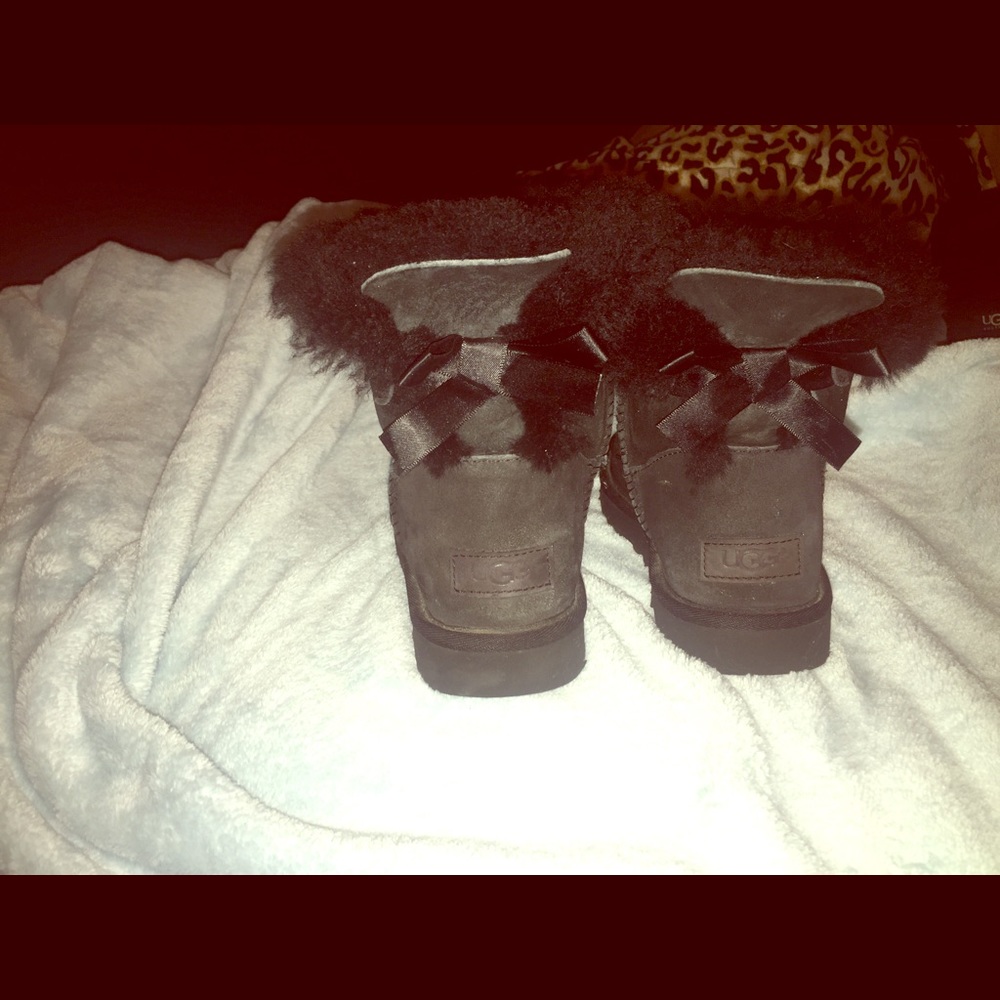 Black Bow Uggs 🖤💋